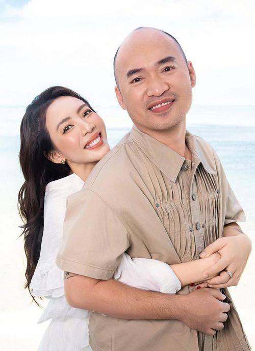 Thu Trang và Tiến Luật là một trong những cặp đôi được yêu mến nhất của làng giải trí Việt. Ảnh: FBNV