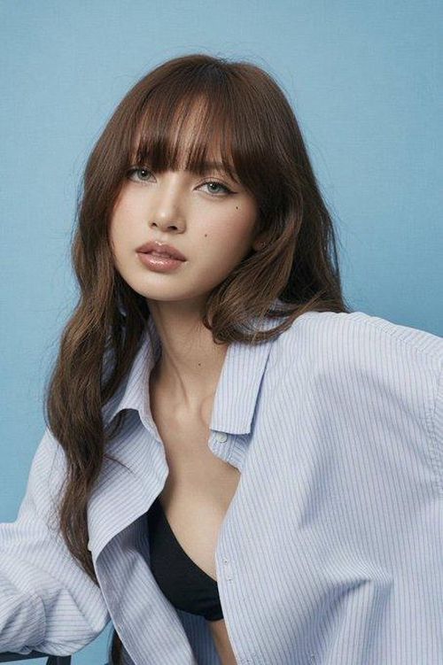 Nhiều cư dân mạng tiếp tục đặt nghi vấn về ngoại hình của Lisa. (Nguồn; Koreaboo)