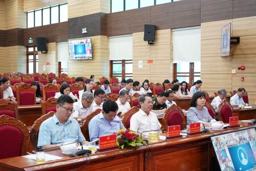 Các đại biểu dự hội nghị. Ảnh: N.H