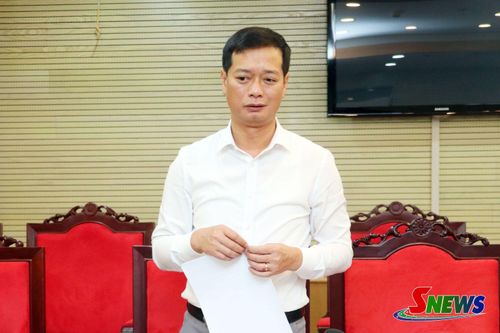 Lãnh đạo Sở Nông nghiệp và Môi trường phát biểu tại cuộc họp.