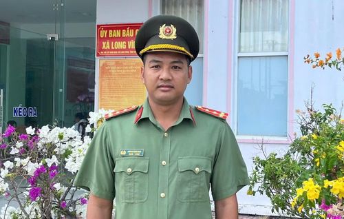 Đại úy Sơn Hoàng Nam, Tổ trưởng Tổ An ninh Công an xã Long Vĩnh.
