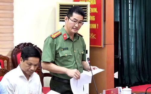 Đại tá Trần Anh Tuấn, Trưởng phòng Tham mưu, Công an tỉnh Tuyên Quang thông tin kết quả bước đầu điều tra.