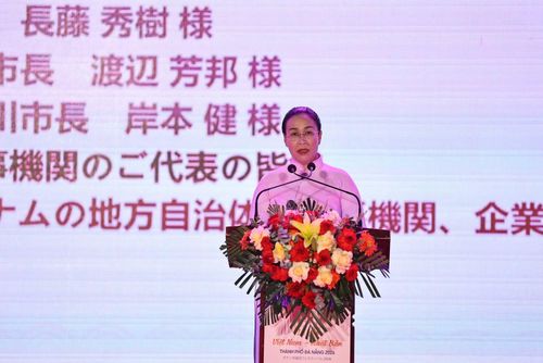 Bà Nguyễn Thị Anh Thi, Phó Chủ tịch UBND TP Đà Nẵng phát biểu khai mạc Lễ hội Việt Nam - Nhật Bản TP Đà Nẵng 2026.