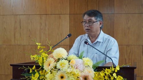 Ông Nguyễn Trần Thức, Chi cục trưởng Chi cục Trồng trọt và Bảo vệ thực vật tỉnh Cà Mau, báo cáo sơ kết 2 năm thực hiện Đề án và kế hoạch thực hiện Đề án đến năm 2030 trên địa bàn tỉnh.