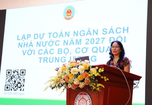 Bà Vũ Thị Hải Yến - Phó Vụ trưởng Vụ Tài chính - Kinh tế ngành, Bộ Tài chính phát biểu. Ảnh: Thùy Anh