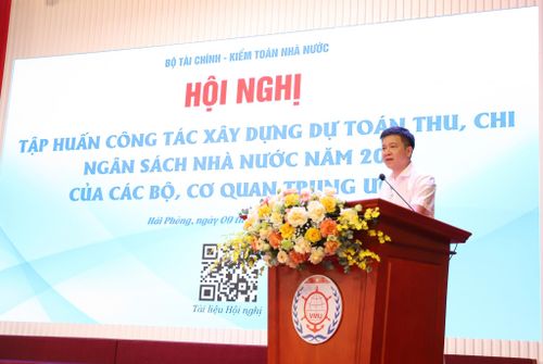Ông Chu Đức Lam - Vụ trưởng Vụ Tài chính - Kinh tế ngành, Bộ Tài chính phát biểu. Ảnh: Thùy Anh