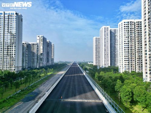 Vành đai 3 TP.HCM qua khu vực Vinhomes Grand Park là điểm sáng duy nhất của dự án, dù đây cũng không ít lần lùi tiến độ. 
