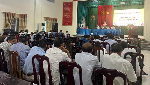 Các đại biểu dự kỳ họp. Ảnh: Phùng Lương