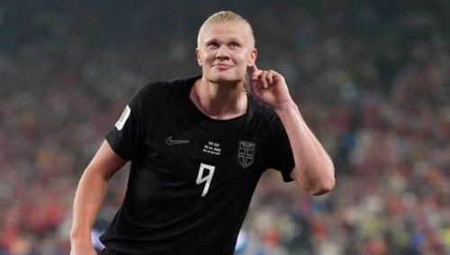 Theo chuyên gia thương hiệu Marcel Knobil, Haaland sở hữu nhiều lợi thế để trở thành gương mặt thương mại hàng đầu của bóng đá thế giới nhờ ngoại hình nổi bật, tính cách gần gũi và hiệu suất ghi bàn ấn tượng.