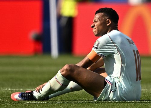 Kylian Mbappe khẳng định anh không gặp vấn đề gì quá nghiêm trọng.