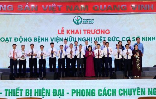 Bệnh viện Hữu nghị Việt Đức cơ sở Ninh Bình chính thức đi vào hoạt động, góp phần giảm tải cho tuyến Trung ương và nâng cao chất lượng khám, chữa bệnh tại địa phương. Ảnh: BVCC