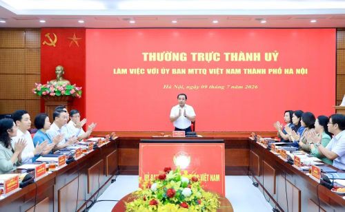 Bí thư Thành ủy Hà Nội Trần Đức Thắng chủ trì buổi làm việc với Ủy ban Mặt trận Tổ quốc Việt Nam thành phố Hà Nội. (Ảnh: VGP)