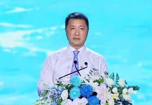 Đồng chí Bùi Văn Mạnh, Giám đốc Sở Du lịch tỉnh Ninh Bình phát biểu tại buổi lễ.