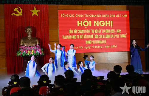 Tiết mục văn nghệ chào mừng hội nghị.