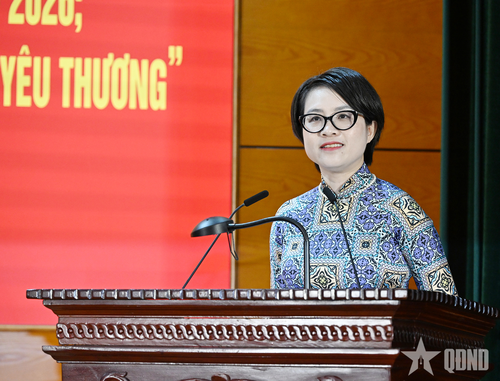 Đồng chí Đỗ Thị Thanh Huyền, Phó giám đốc Khối Tài chính - Kế toán, Ngân hàng TMCP Quân đội (MB) phát biểu tại hội nghị. Ảnh: TRỌNG HẢI