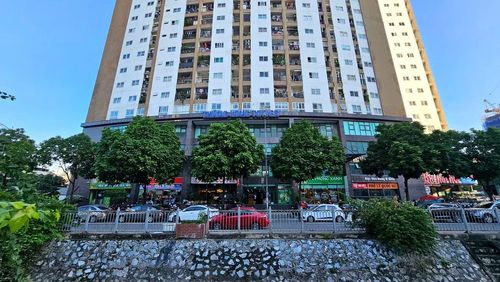 Chung cư Thăng Long Tower đến nay vẫn chưa được cơ quan chức năng nghiệm thu công trình đưa vào sử dụng theo quy định. Ảnh: Đình Phong.