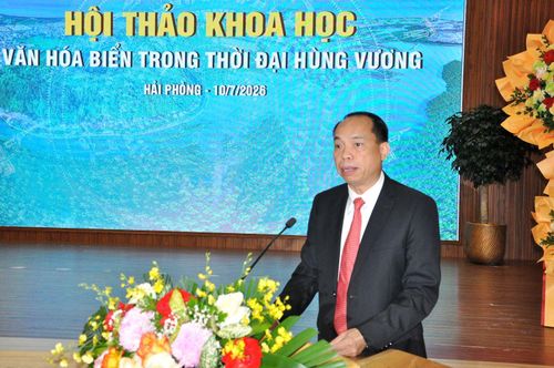 Đồng chí Lê Quốc Tiến, Ủy viên Thành ủy, Bí thư Đảng ủy, Chủ tịch HĐND phường Đồ Sơn phát biểu.