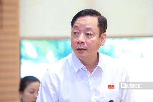 Ông Trần Hợp Dũng – Trưởng ban Đô thị HĐND Tp.Hà Nội trao đổi về nội dung chất vấn tại kỳ họp sắp tới (Ảnh: Hữu Thắng).
