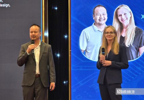 Ông An Trần và bà Amy William, đại diện Mixer Design Group, đánh giá cao khả năng tham gia phát triển sản phẩm của đội ngũ kỹ sư Việt Nam.