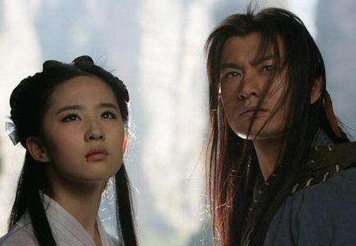 Qua nhiều lần chuyển thể, Tiểu Long Nữ vẫn luôn là vai diễn được khán giả đặt nhiều kỳ vọng và đem ra so sánh giữa các thế hệ diễn viên.