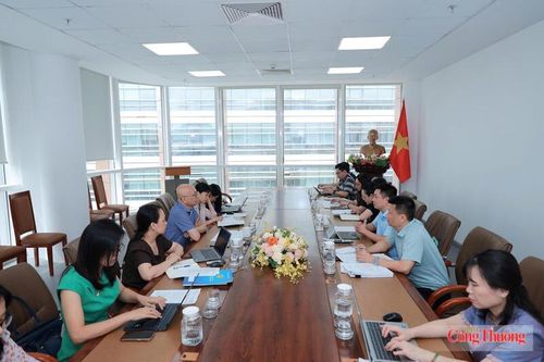 Toàn cảnh buổi làm việc. Ảnh: Hoàng Nhưỡng