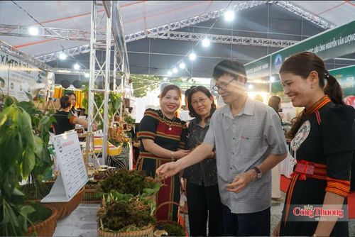 Chương trình thu hút người dân, du khách tham quan, tìm hiểu về các sản phẩm