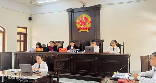 Hội đồng xét xử tham gia xét xử các bị cáo. Ảnh: Tố Tâm