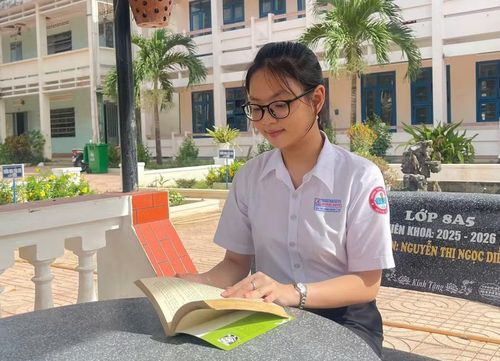 Nguyễn Thị Minh Hằng giữ vững phong độ học tập nhờ sự kỷ luật. Ảnh: H.Đ