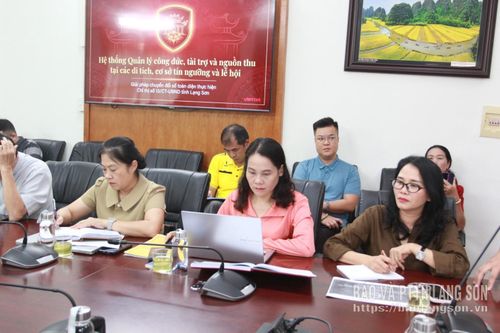 Đại biểu tham gia cuộc họp