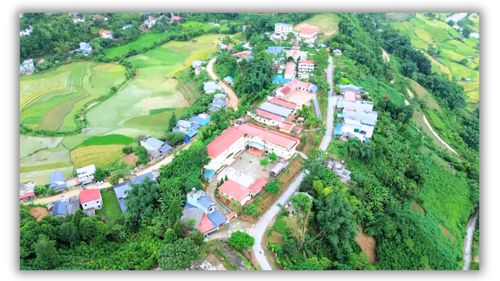 Đội ngũ cán bộ, công chức, viên chức cơ sở từng bước nắm bắt nhiệm vụ, hoàn thành tốt nhiệm vụ chính trị được giao, góp phần xây dựng cuộc sống ấm no tại địa phương.