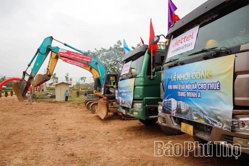 Những gầu múc đầu tiên tại lễ khởi công xây dựng Dự án NƠXH và cho thuê ở khu đô thị mới Trung Minh A mở ra cơ hội về mái ấm cho người có thu nhập thấp.