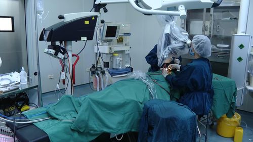 Các bệnh viện đầu tư trang thiết bị hiện đại, làm chủ nhiều kỹ thuật mới, chuyên sâu - Ảnh: B.N