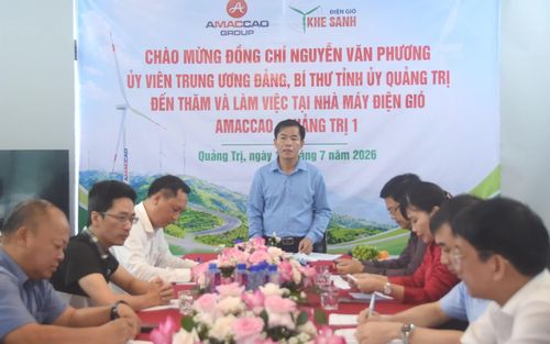 Đồng chí Nguyễn Văn Phương, Bí thư Tỉnh ủy phát biểu tại buổi làm việc với Nhà máy điện gió AMACCAO - Ảnh: Đ.V