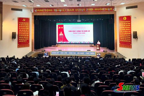 Một buổi sinh hoạt chính trị dưới cờ của Đảng ủy Trường Đại học Tây Bắc