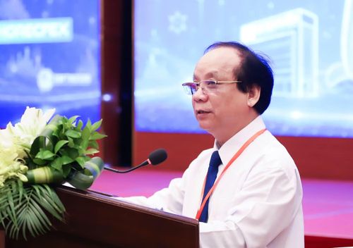 PGS.TS Nguyễn Ngọc Vũ chia sẻ kinh nghiệm hợp tác đào tạo với các doanh nghiệp.