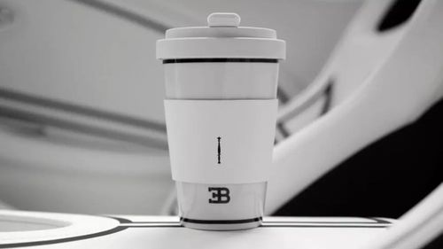 Bugatti và KPM giới thiệu bộ sưu tập sứ Blanc Éternel phiên bản giới hạn. Ảnh Bugatti.