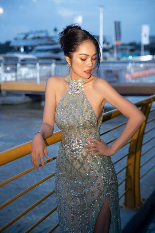 Dù vậy, Dương Cẩm Lynh chọn cách đối diện, khẳng định không né tránh, chỉ mong được hiểu đúng về hoàn cảnh. Nhờ năng lực và sự yêu mến của khán giả, Dương Cẩm Lynh đã dần vượt qua khủng hoảng, bắt đầu nhận được nhiều lời mời hợp tác trở lại trong các dự án nghệ thuật như phim ảnh, thời trang.