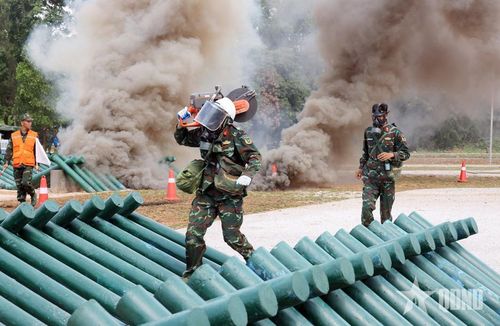  Lực lượng cứu hộ, cứu nạn của các đơn vị tham gia Hội thao cứu hộ-cứu nạn toàn quân năm 2025. Ảnh: ĐỨC HIẾU 