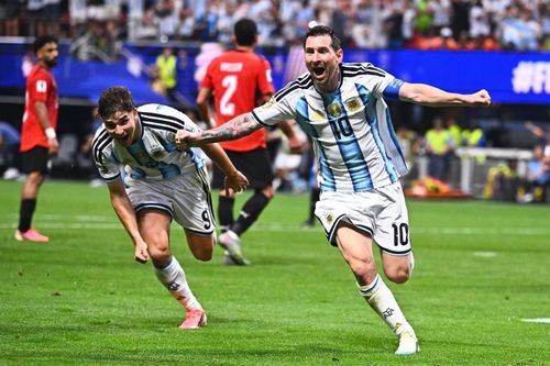 Messi có thể lập tức trừng phạt bất cứ sai lầm nào của đối thủ.
