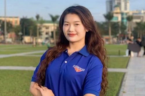 Ngoài học tập, Xeo Thị Hoa còn tích cực tham gia các hoạt động tình nguyện.