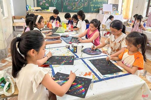  "Thông qua việc duy trì và đa dạng hóa các mô hình CLB hè, các cấp bộ Đoàn, Đội mong muốn tạo thêm nhiều cơ hội để các em được học tập, trải nghiệm và trưởng thành trong dịp hè", anh Nguyễn Viết Hải Đăng - Phó Bí thư Tỉnh đoàn cho hay. 