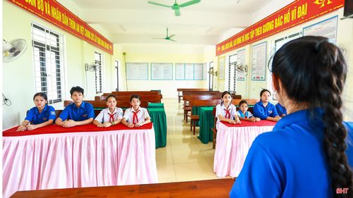 Công việc của một cán bộ Đoàn đôi khi không tránh khỏi những lúc áp lực, nhất là sau khi địa phương thực hiện sáp nhập, số lượng đoàn viên nhiều hơn, địa bàn rộng hơn và các hoạt động cần được tổ chức bài bản hơn. Điều đó đòi hỏi tôi phải chủ động trong việc xây dựng kế hoạch, kết nối đoàn viên để hoàn thành nhiệm vụ chung.