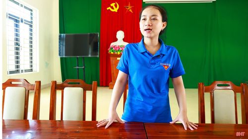 Bên cạnh việc học tập và thực tập, tôi còn có cơ hội được cống hiến sức trẻ của mình trong công tác Đoàn tại địa phương với vai trò Bí thư Chi đoàn thôn Tây Thành.