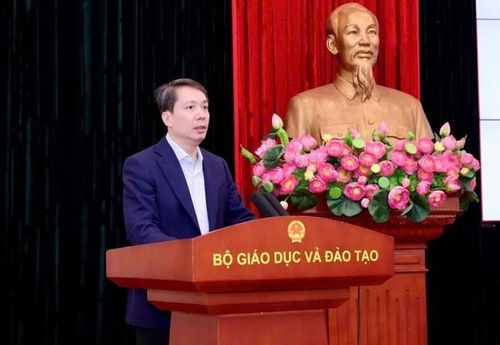 Thứ trưởng Bộ Giáo dục và Đào tạo Phạm Quang Hưng (Ảnh: Bộ GD&ĐT).