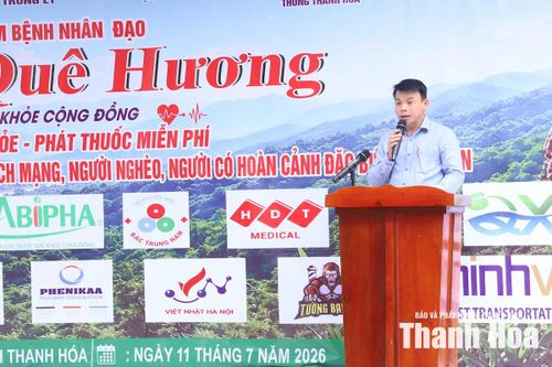 Bí thư Đảng ủy, Chủ tịch HĐND xã Trung Lý Hà Văn Ca phát biểu tại chương trình.