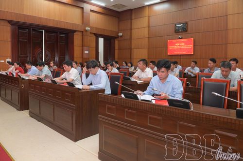 Các đại biểu dự hội nghị.