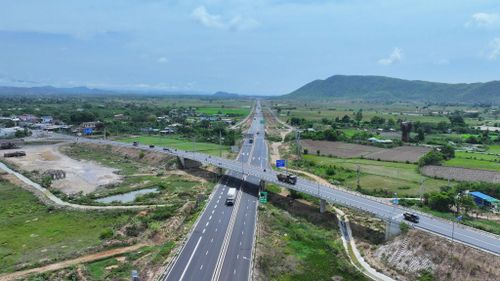 Đầu tư hạ tầng giao thông được xem là động lực quan trọng thúc đẩy tăng trưởng kinh tế và nâng cao năng lực kết nối vùng của tỉnh Lâm Đồng
