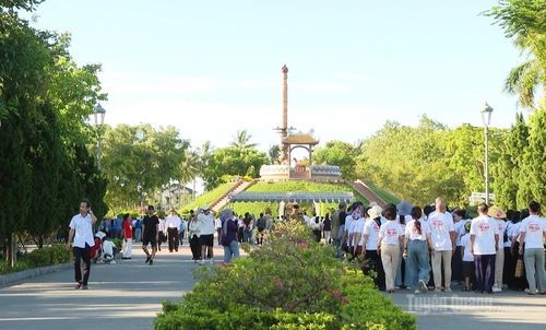 Thành cổ Quảng Trị là di tích lịch sử đặc biệt gắn liền với những sự kiện trong lịch sử kháng chiến chống Mỹ.
