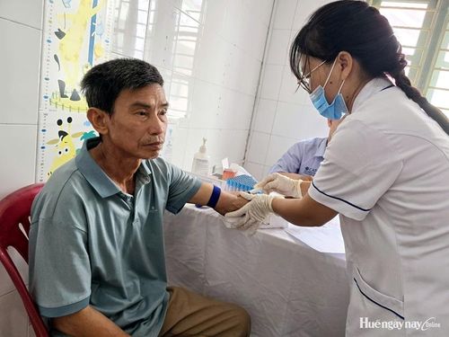 Người dân xã Bình Điền được khám sức khỏe miễn phí ngay tại địa phương