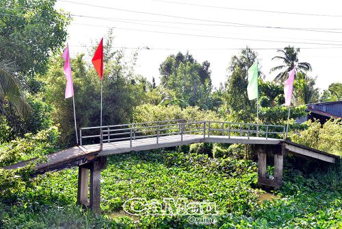 Cầu tại ấp Phước Tường đã xuống cấp, không còn bảo đảm an toàn sau nhiều năm đưa vào sử dụng.